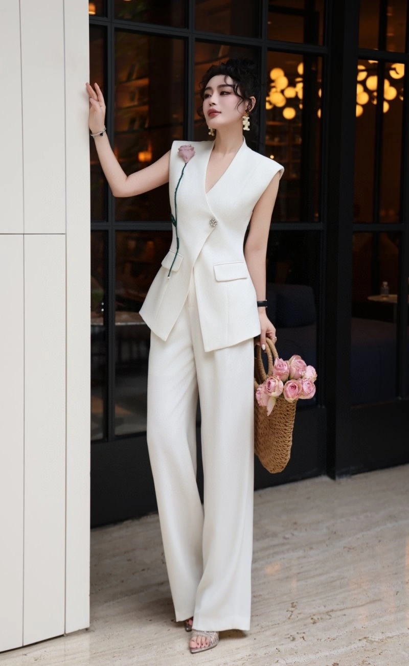 Packable Chanel Long Suits 108858