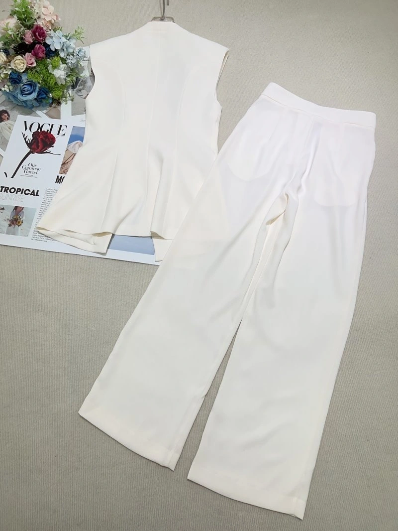Packable Chanel Long Suits 108858
