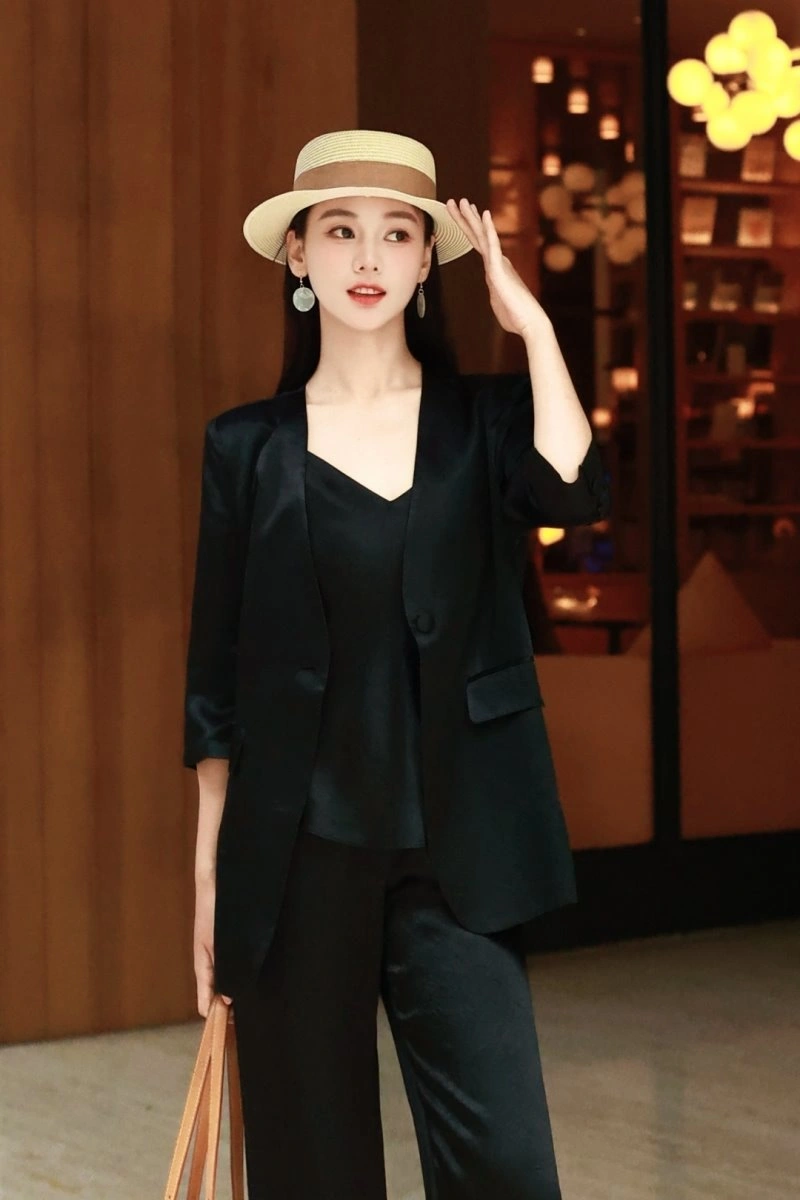 Chanel Long Suits Stylish 110527