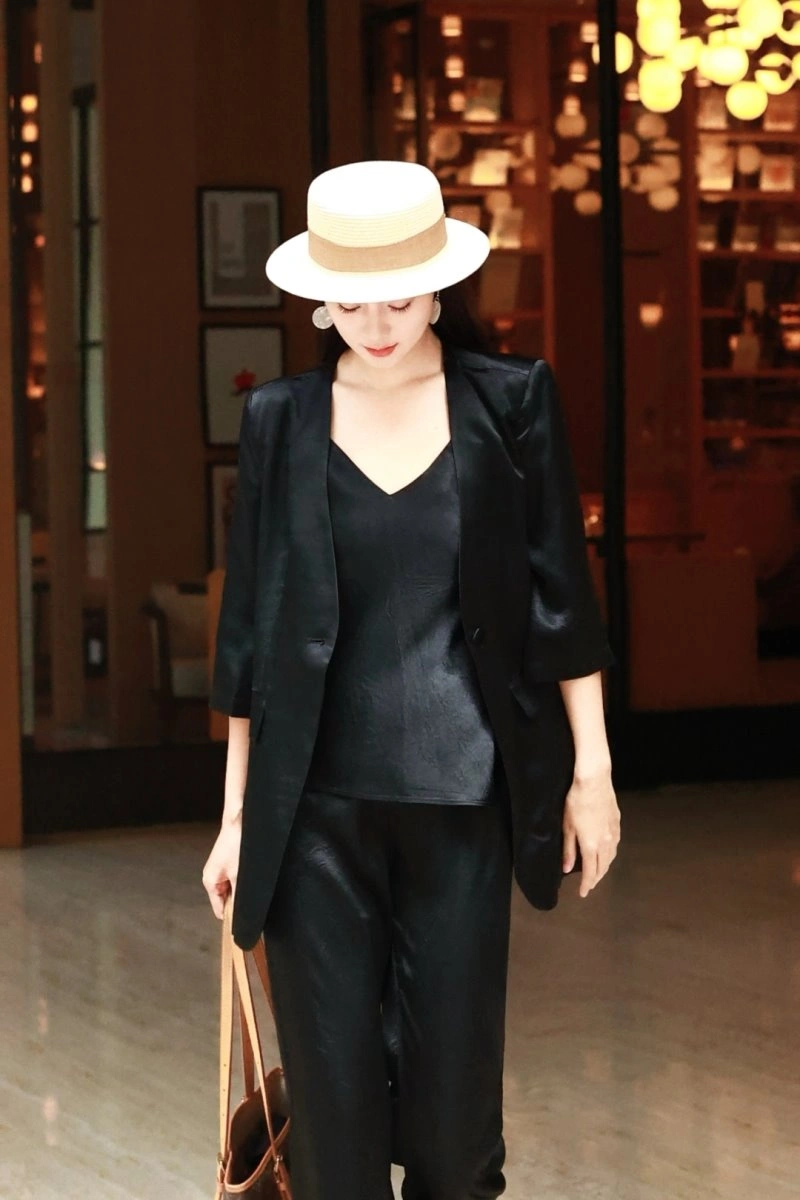 Chanel Long Suits Stylish 110527