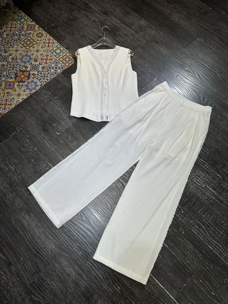 Chanel Long Suits Snug 110507