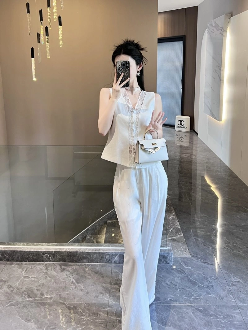 Original Chanel Long Suits 110523