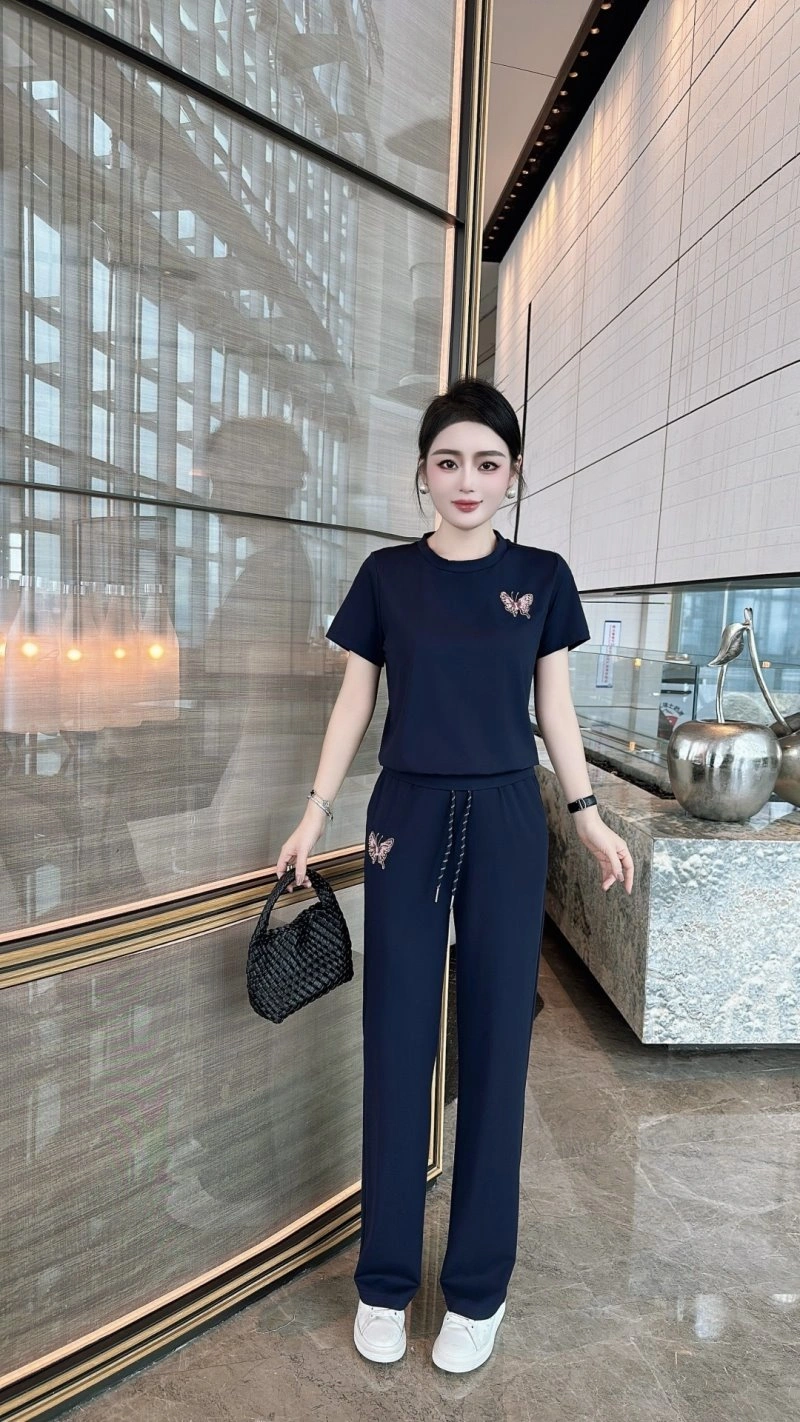 Seasonal Chanel Long Suits 110510