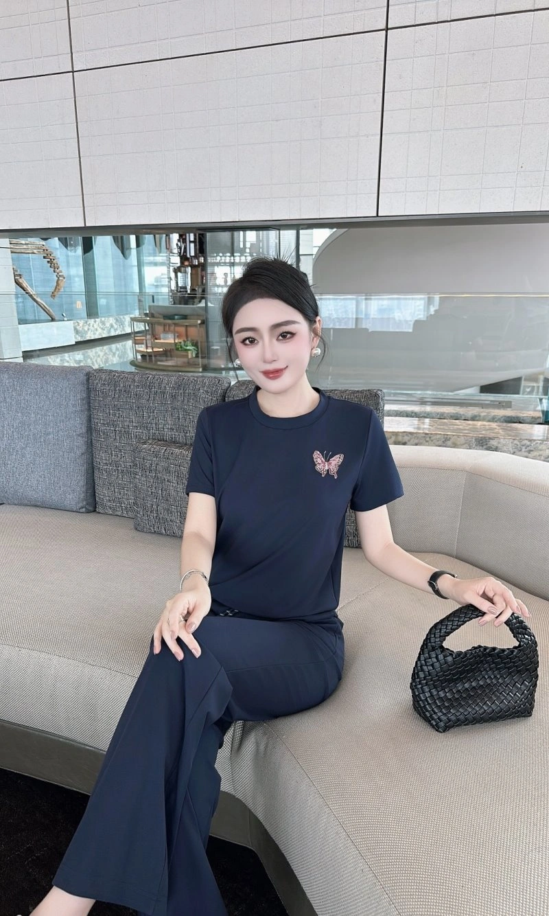 Seasonal Chanel Long Suits 110510
