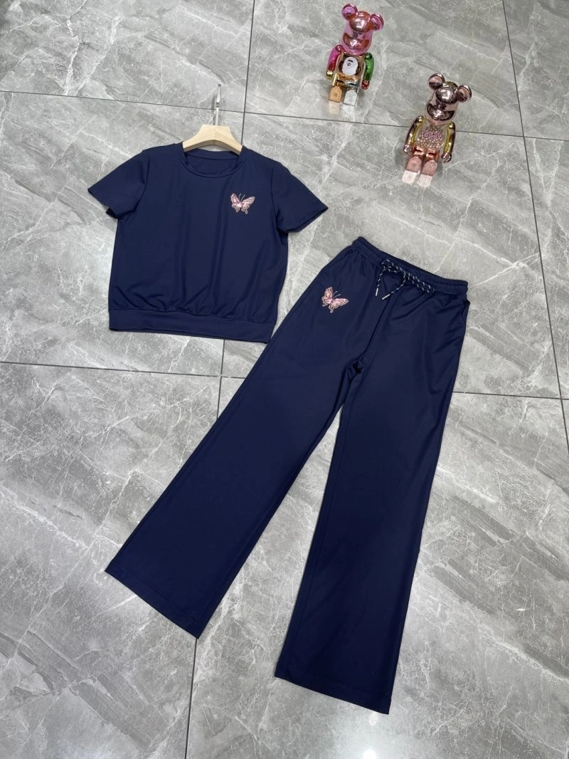 Seasonal Chanel Long Suits 110510