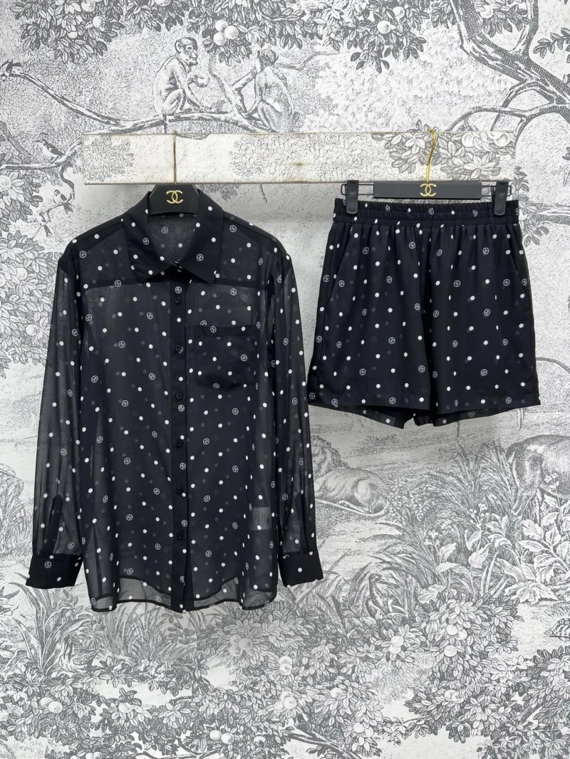 Chic Chanel Long Suits 108159