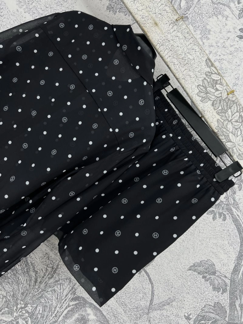 Chic Chanel Long Suits 108159