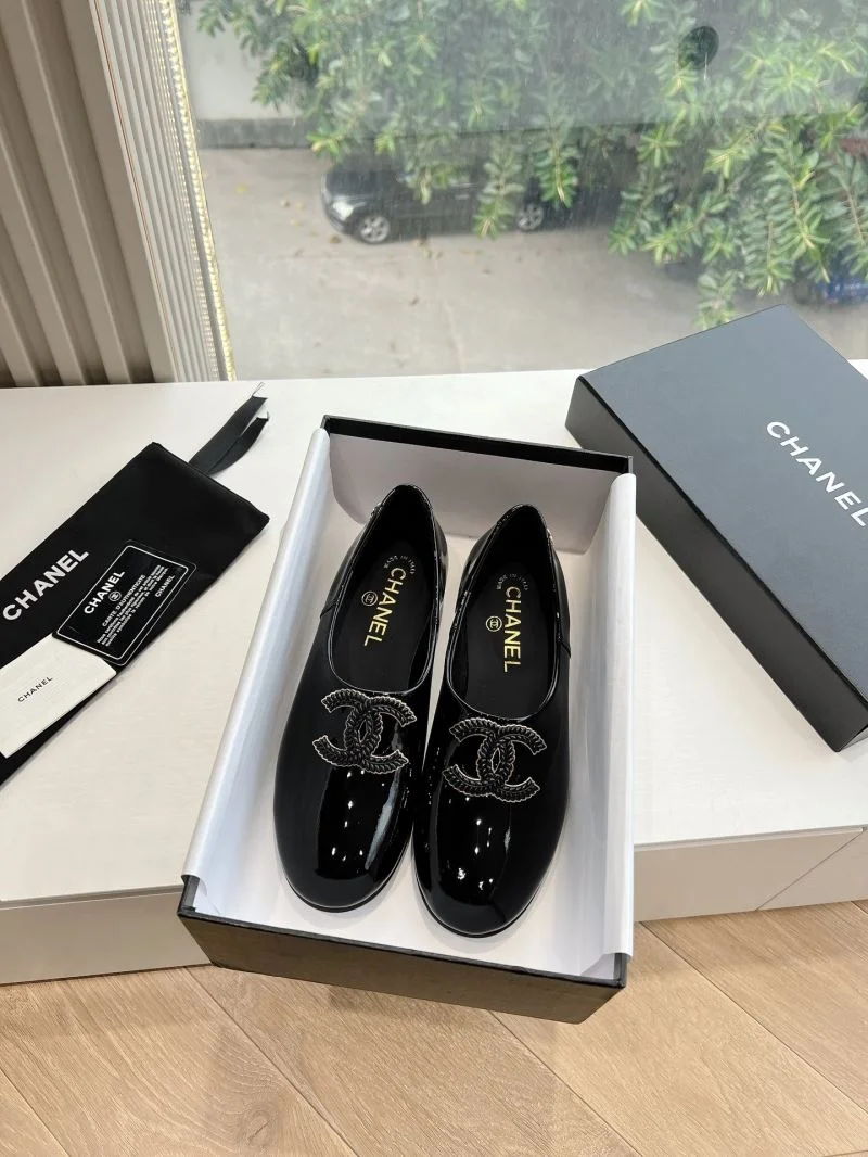 Chanel Low Shoes GoodFit 18470