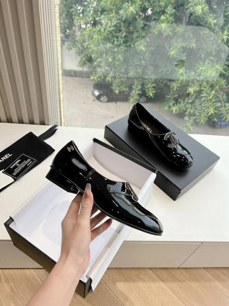 Chanel Low Shoes GoodFit 18470