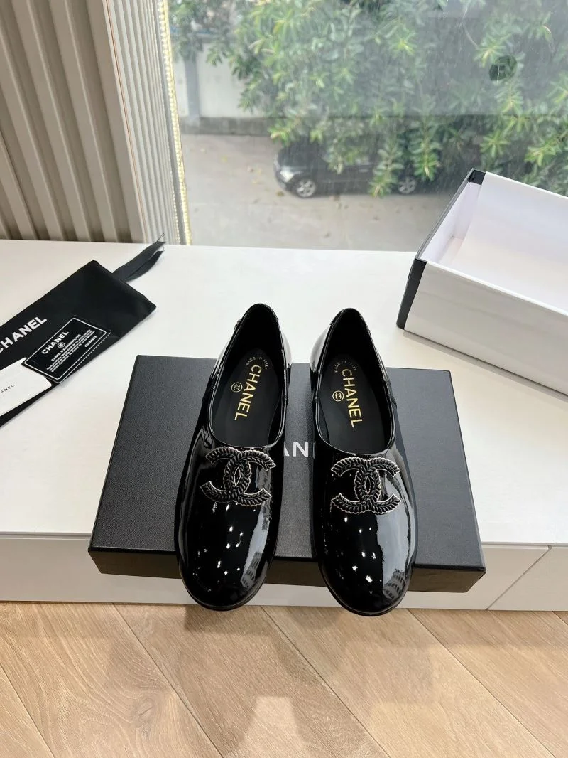 Chanel Low Shoes GoodFit 18470