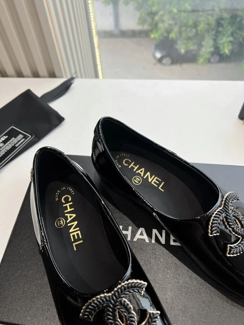 Chanel Low Shoes GoodFit 18470