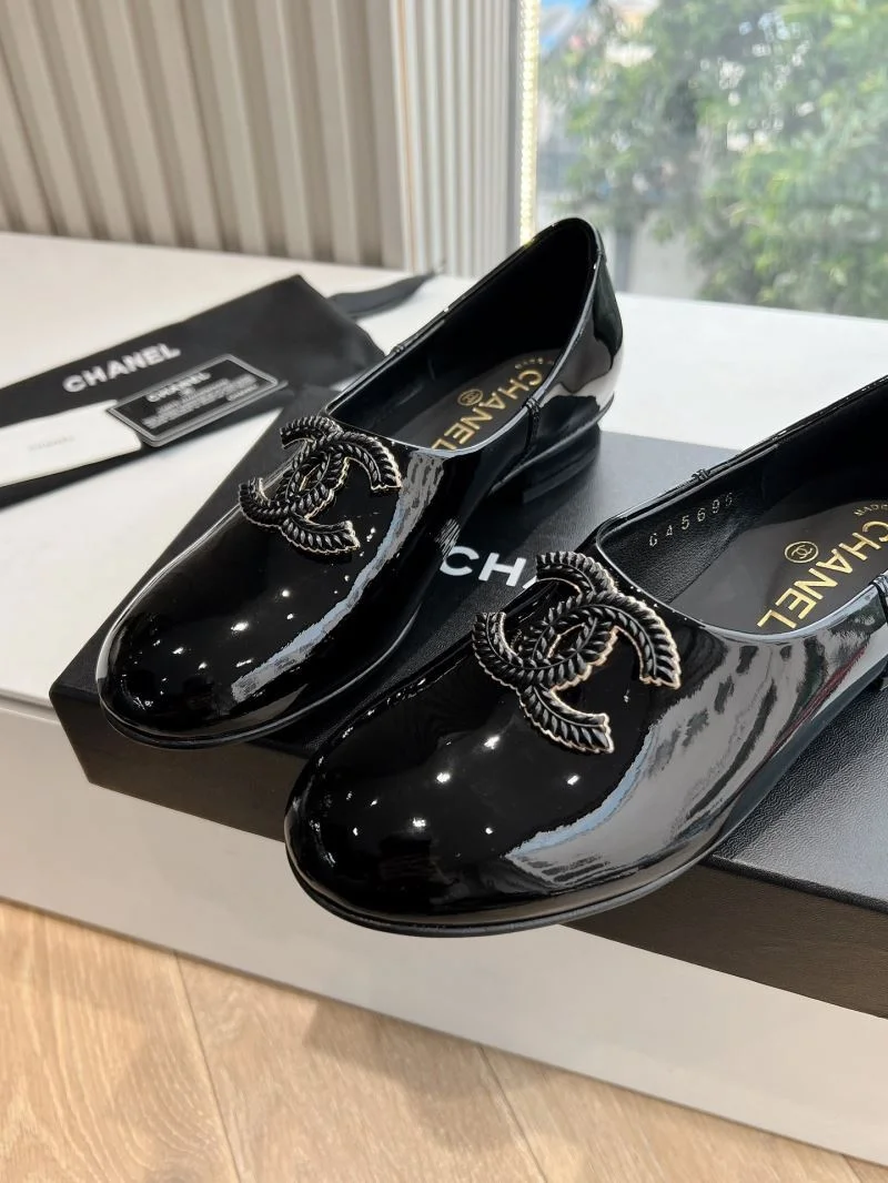 Chanel Low Shoes GoodFit 18470