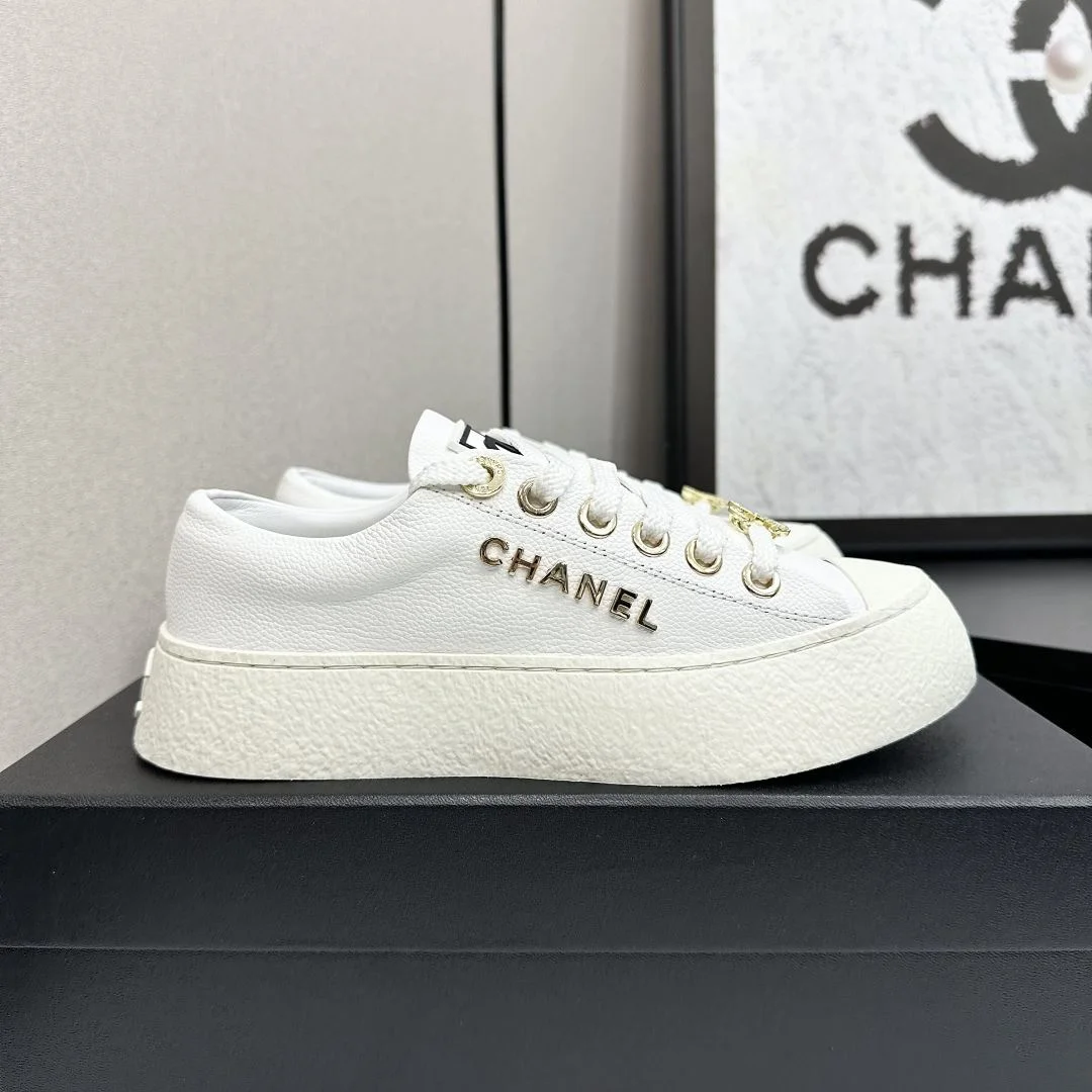 Fashionable Chanel Low Shoes 18461