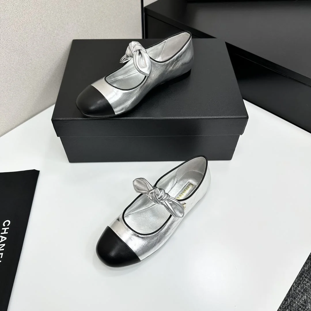 Chanel Low Shoes Unisex 18465