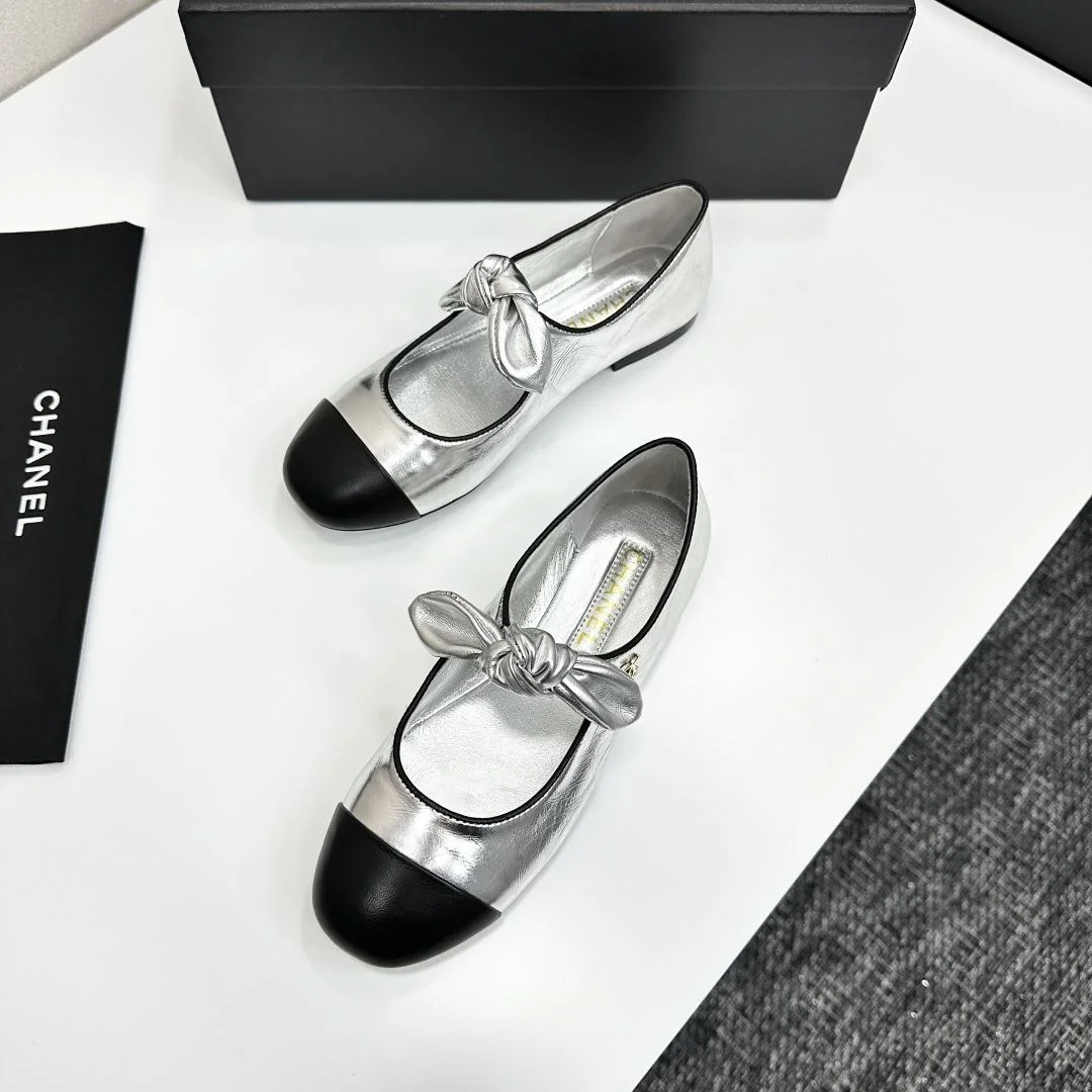 Chanel Low Shoes Unisex 18465