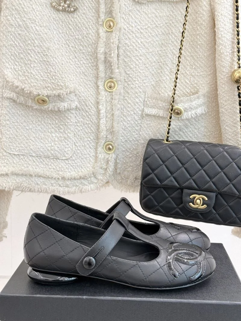 Supportive Chanel Low Shoes 20344