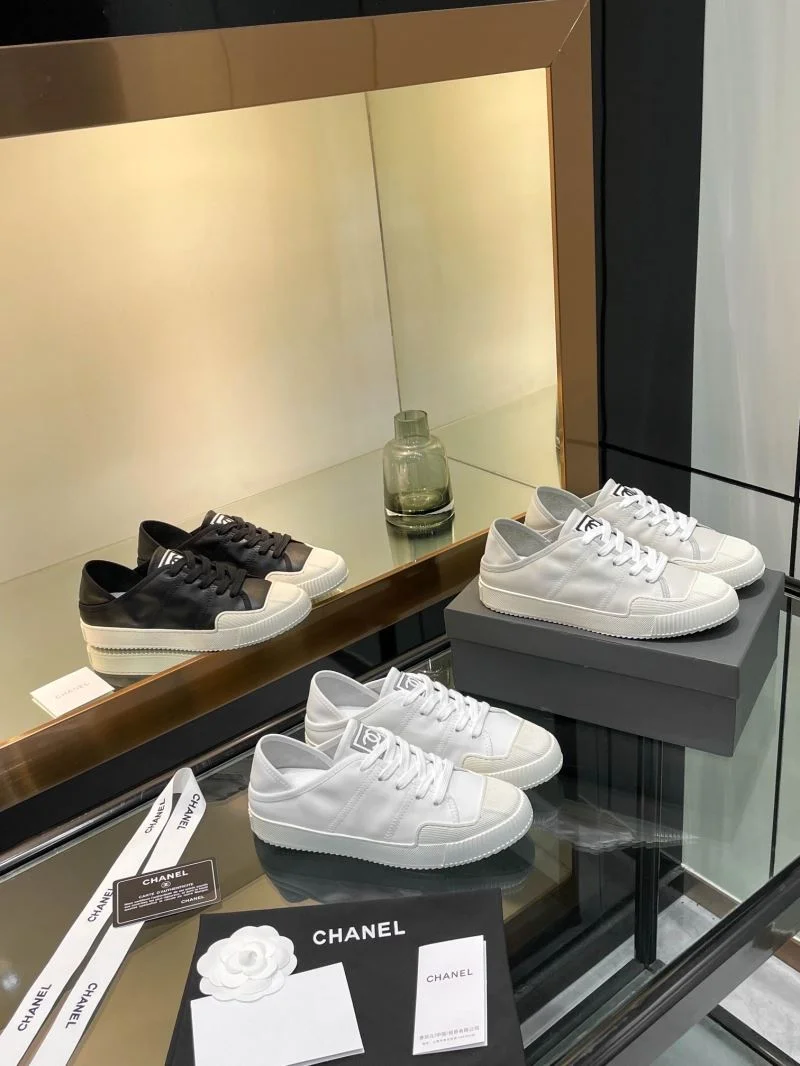 Lightweight Chanel Low Shoes 20308