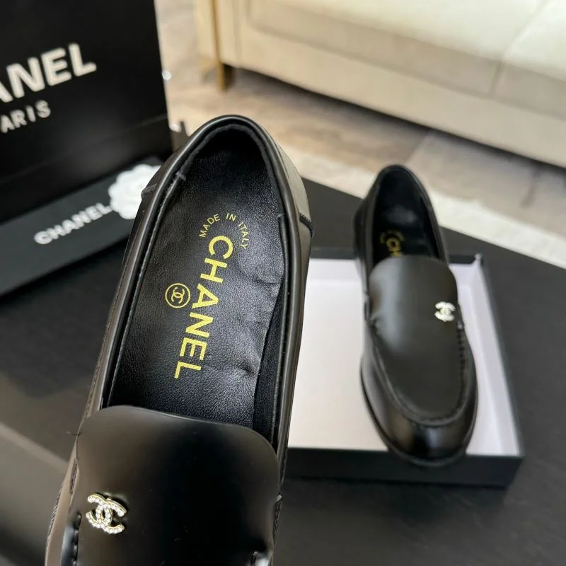 Chanel Low Shoes SmoothTexture 20309