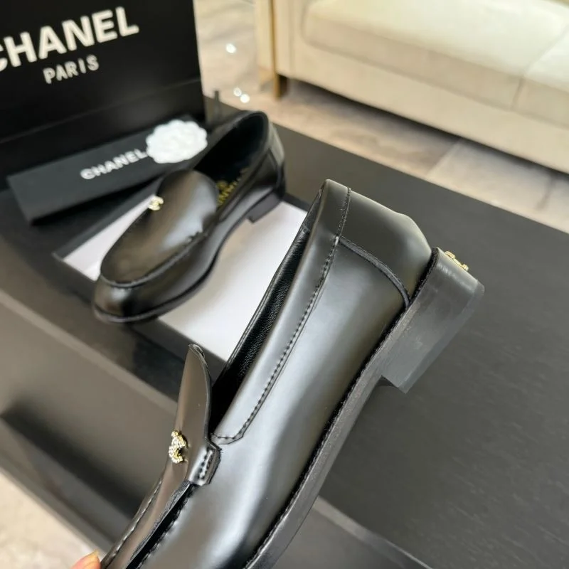 Chanel Low Shoes SmoothTexture 20309