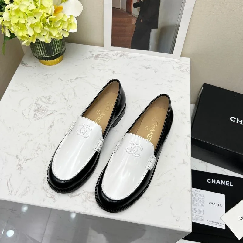 Cozy Chanel Low Shoes 20319