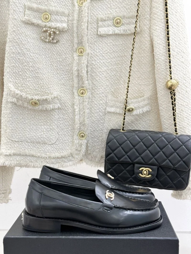 Comfortable Chanel Low Shoes 20296