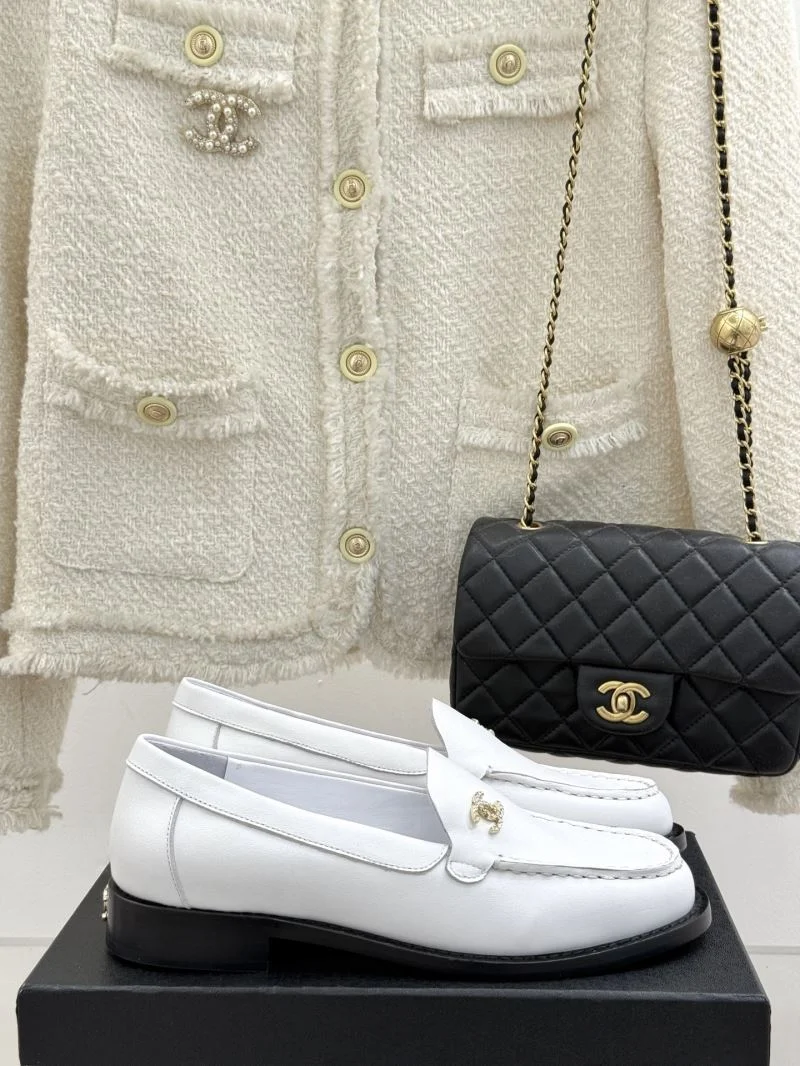Chanel Low Shoes WaterResistant 20294