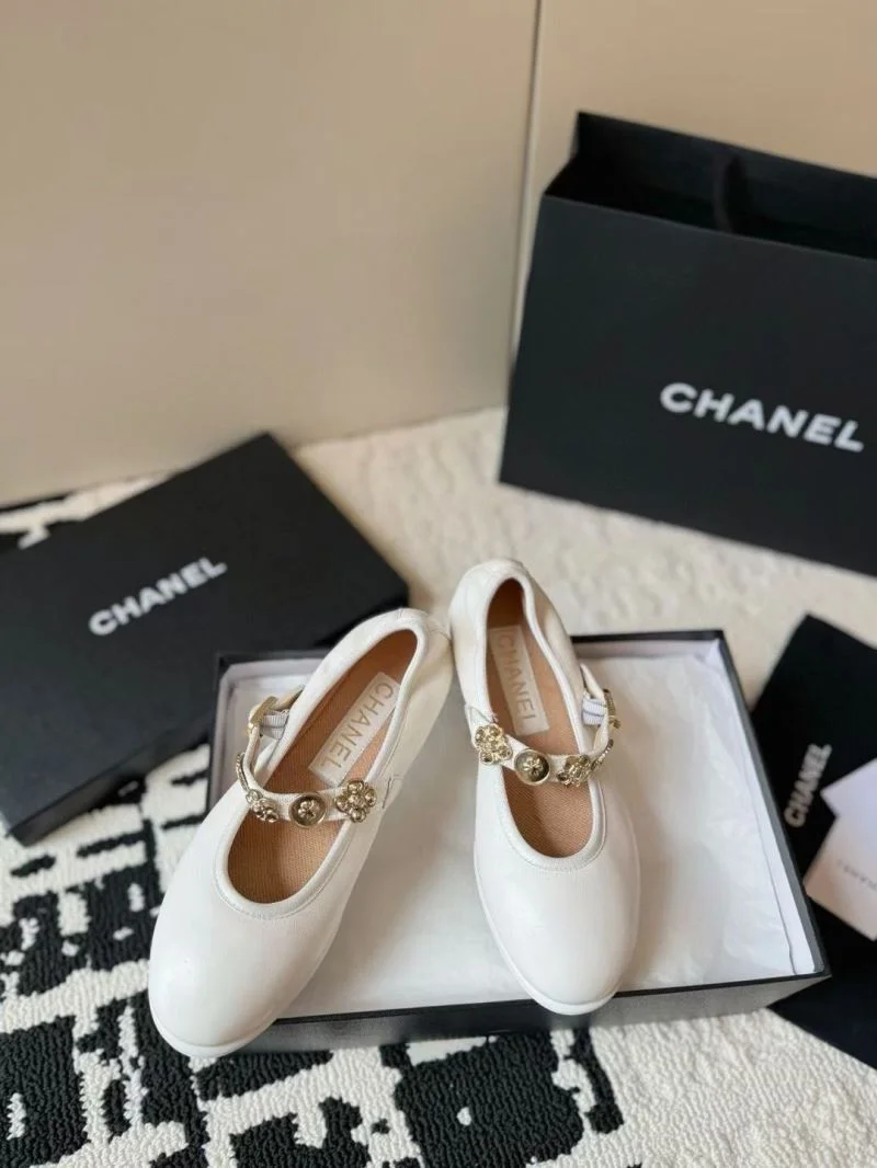 Chanel Low Shoes ComfortFit 20281