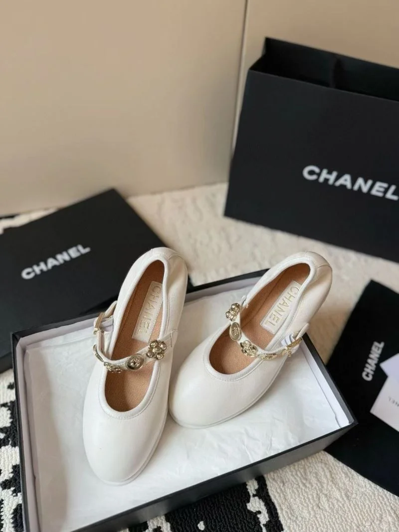 Chanel Low Shoes ComfortFit 20281