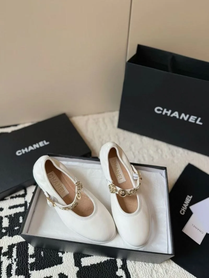 Chanel Low Shoes ComfortFit 20281