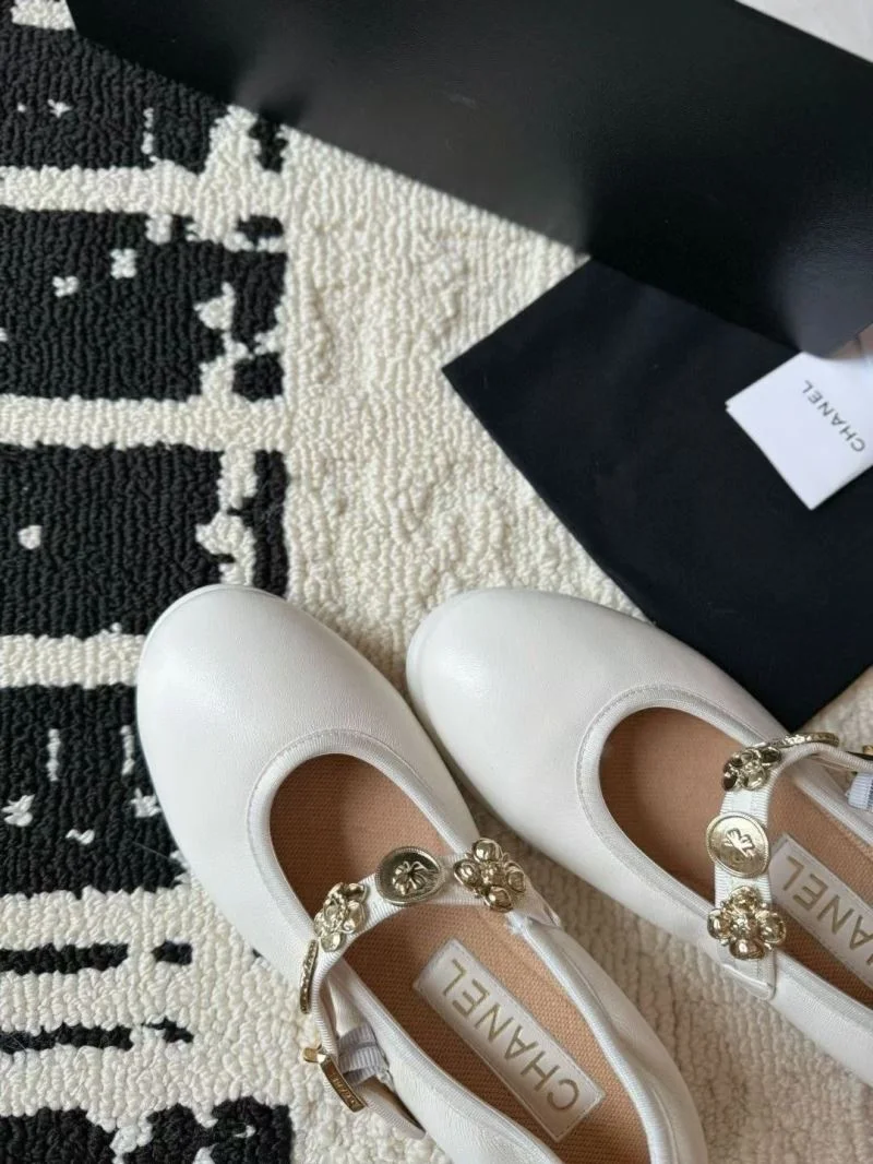 Chanel Low Shoes ComfortFit 20281