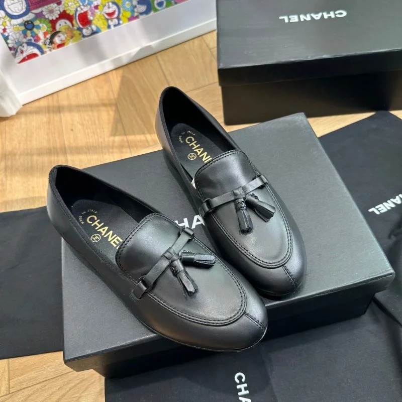 Practical Chanel Low Shoes 20272