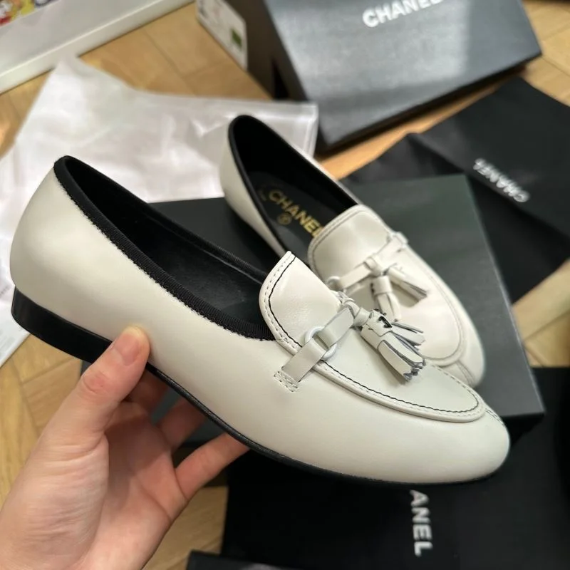 Practical Chanel Low Shoes 20271