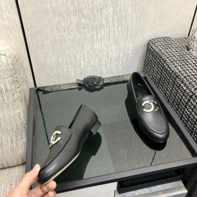 Lightweight Chanel Low Shoes 20257