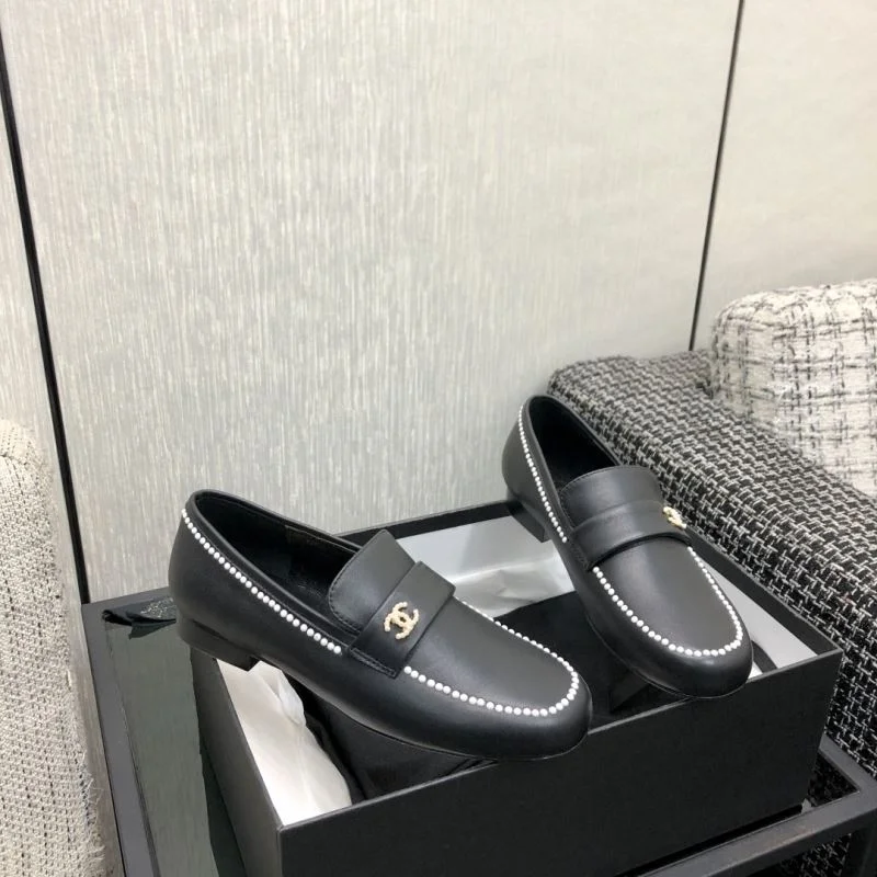 Fashionable Chanel Low Shoes 20288