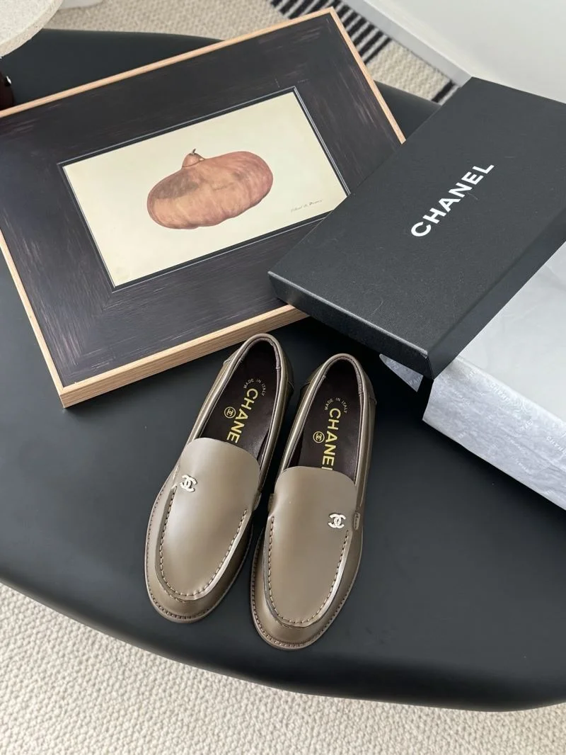 Chanel Low Shoes Refined 20273