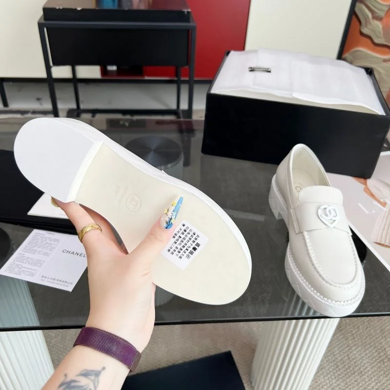 EyeCatching Chanel Low Shoes 20241