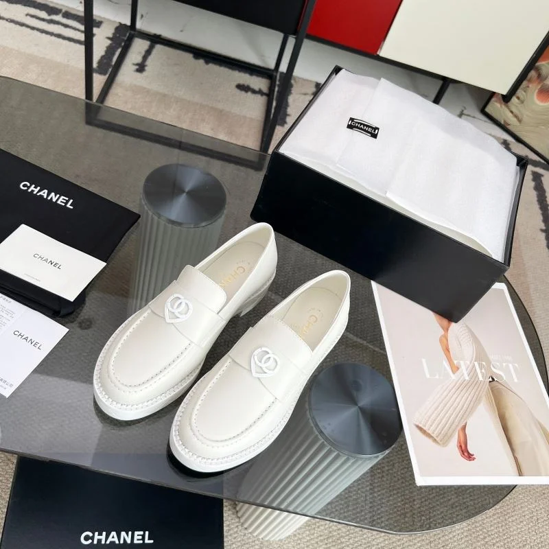 EyeCatching Chanel Low Shoes 20241
