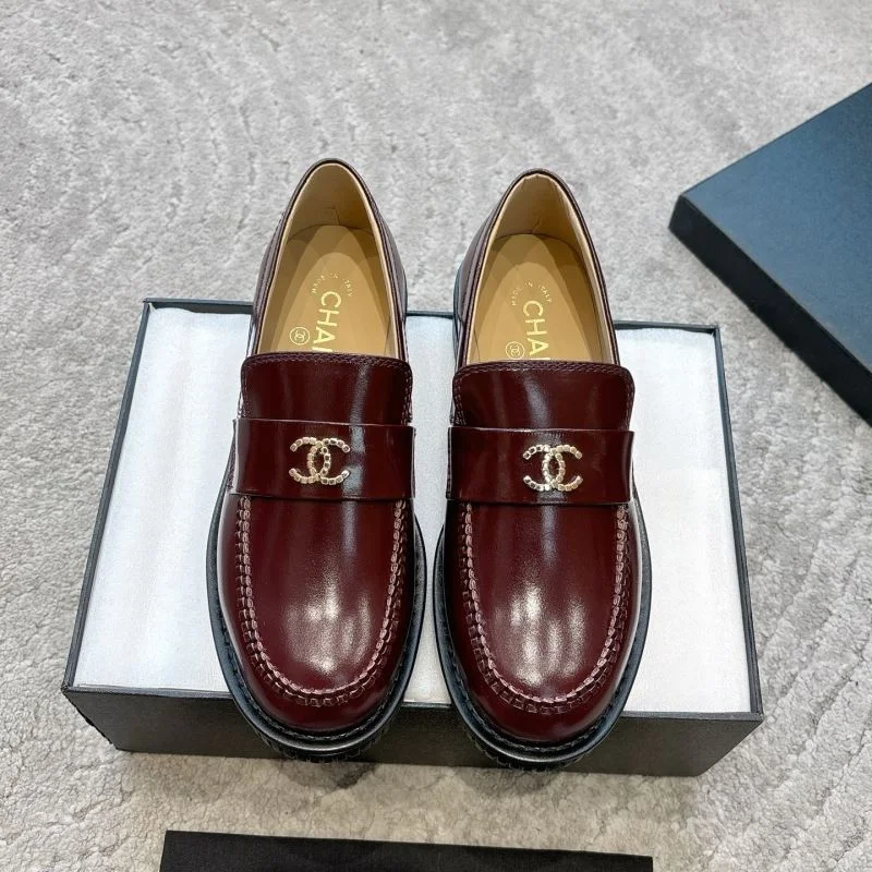 Fashionable Chanel Low Shoes 20237
