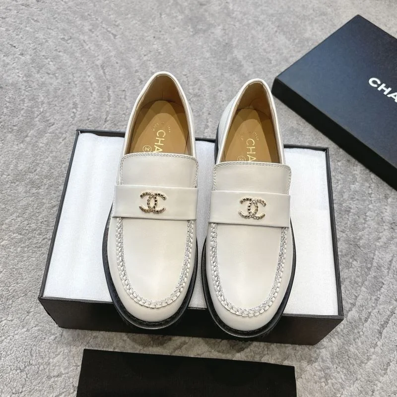 Chanel Low Shoes Bright 20295