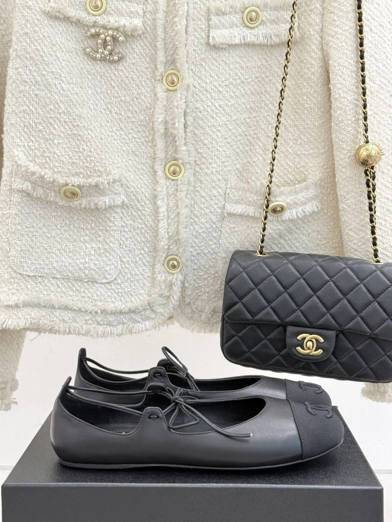 EyeCatching Chanel Low Shoes 19280