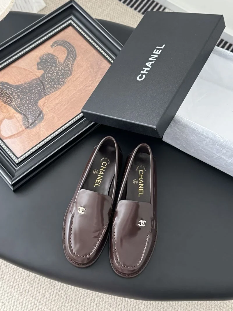 Chanel Low Shoes Casual 19327