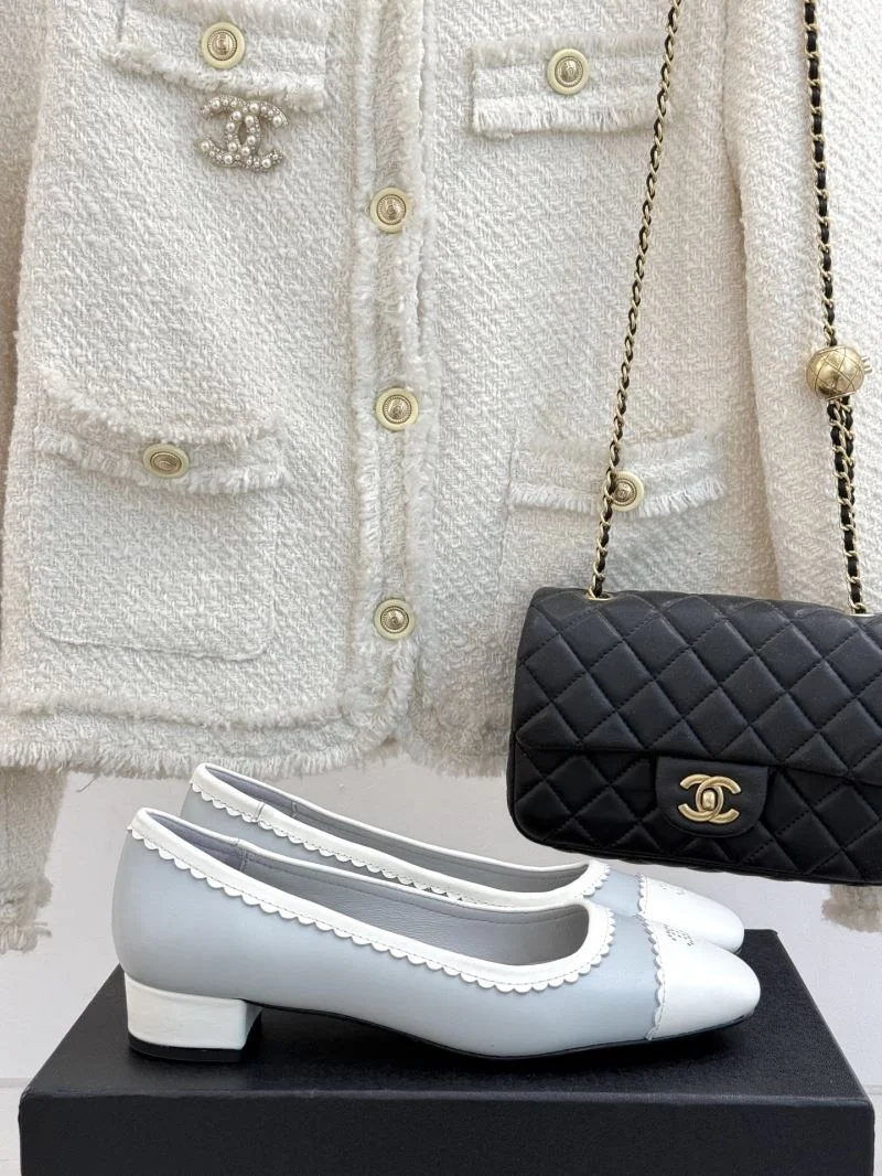 Chanel Low Shoes Supportive 19249
