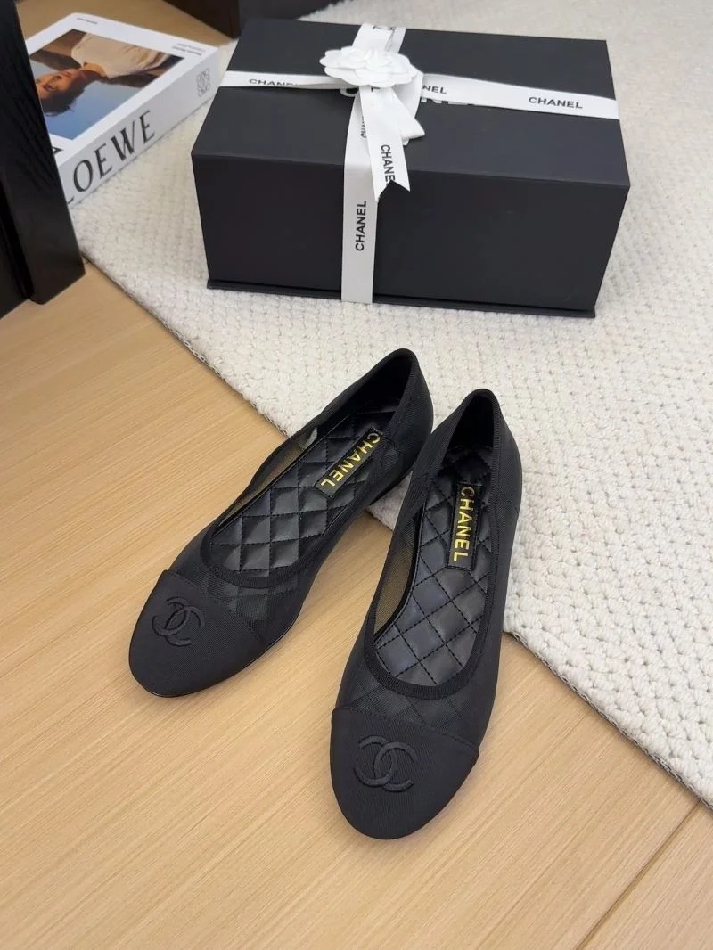 Stretchable Chanel Low Shoes 19228