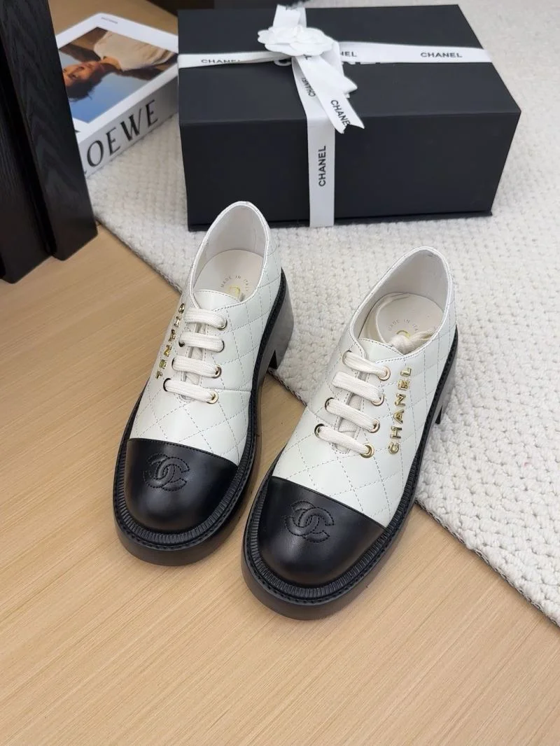 Chanel Low Shoes Classic 19244