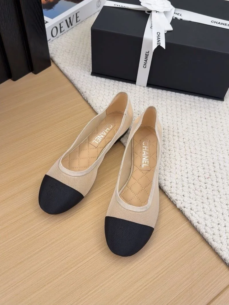 Chanel Low Shoes Vibrant 19238