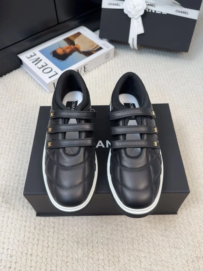 UrbanChic Chanel Low Shoes 19224