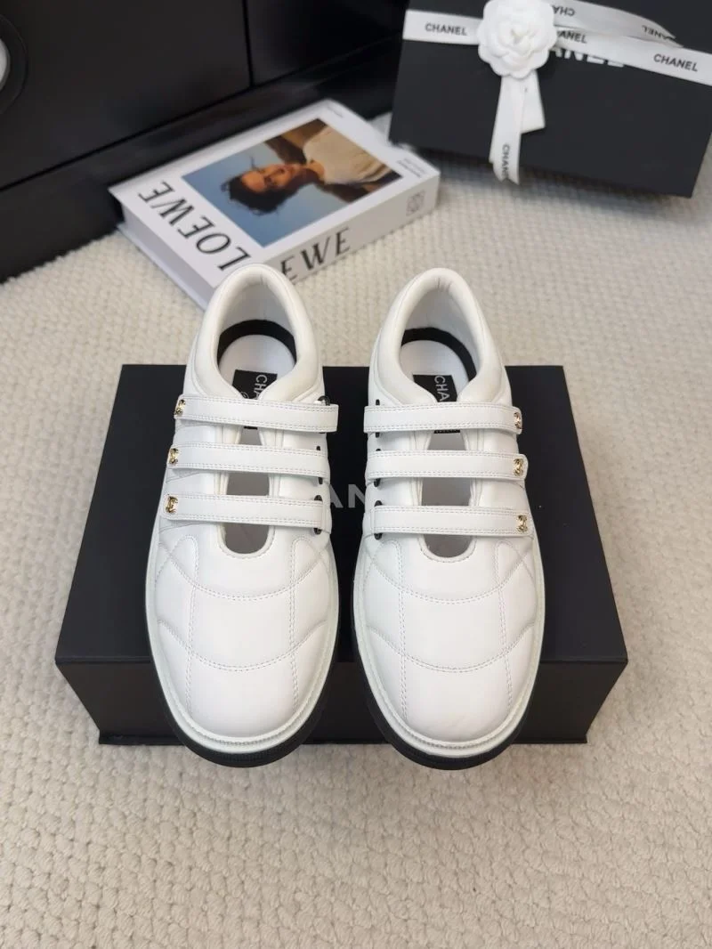 Chanel Low Shoes Seasonal 19221