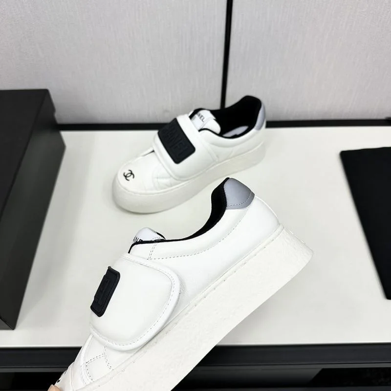 Bright Chanel Low Shoes 20437