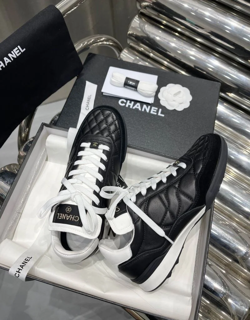 Premium Chanel Low Shoes 18131