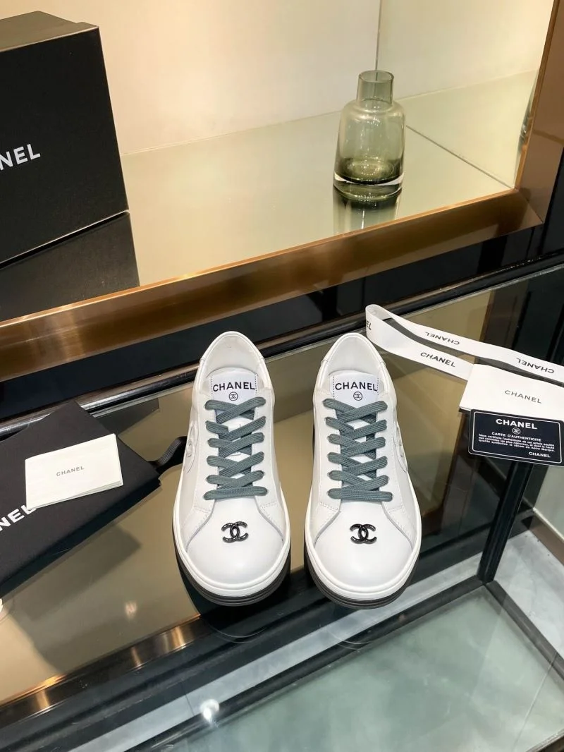 Chanel Low Shoes Trendsetting 18126